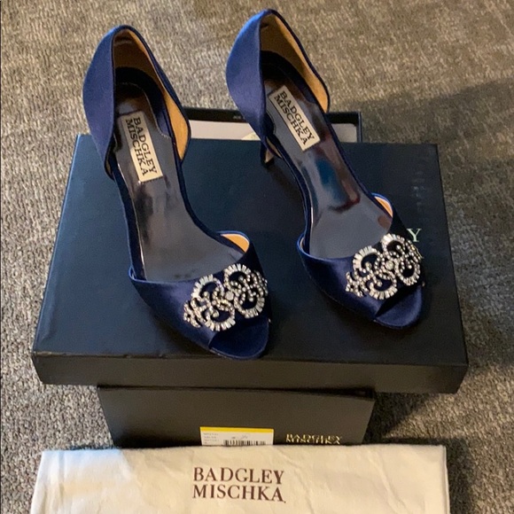 Badgley Mischka D’Orsay Satin Heels - Picture 1 of 6